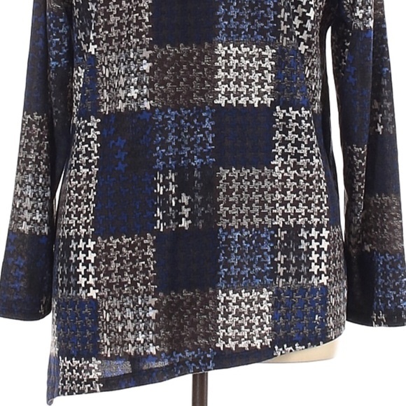 New Direction XL blue asymmetrical long sleeve top - Picture 6 of 10